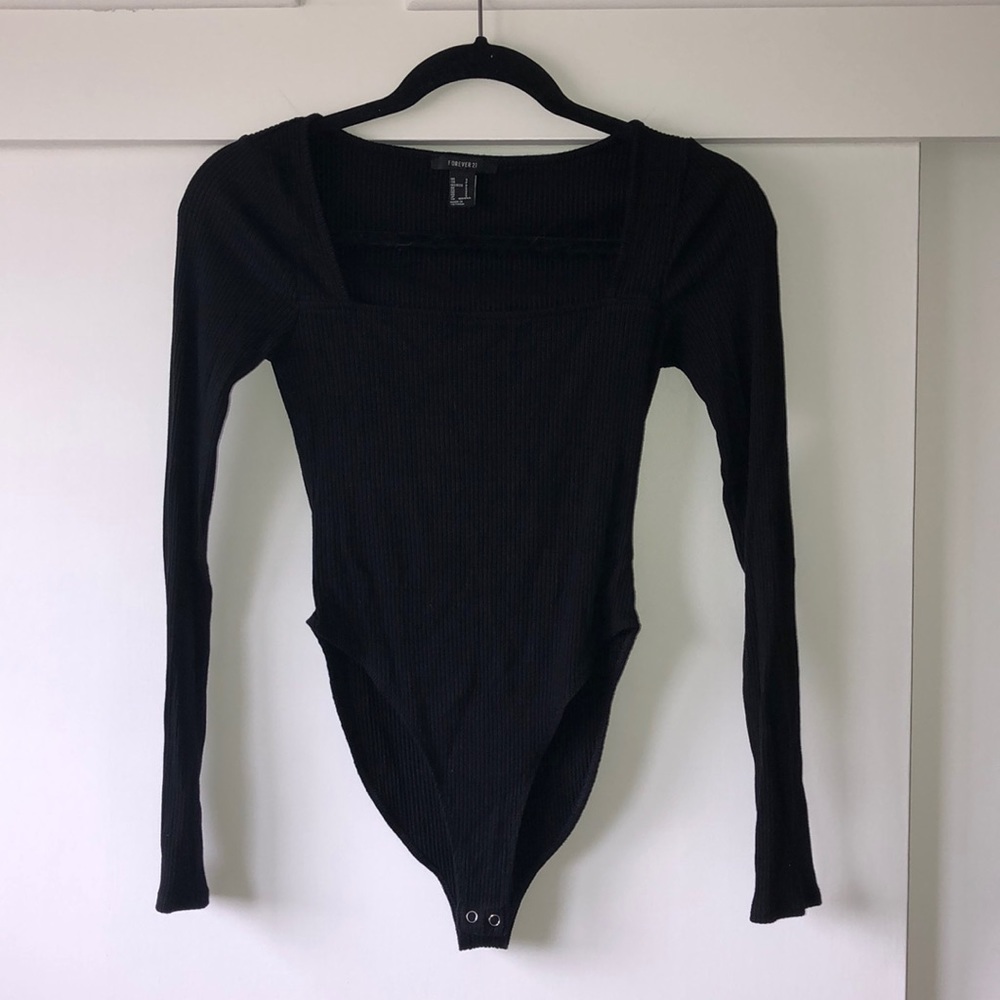 SQUARE NECK BLACK BODYSUIT